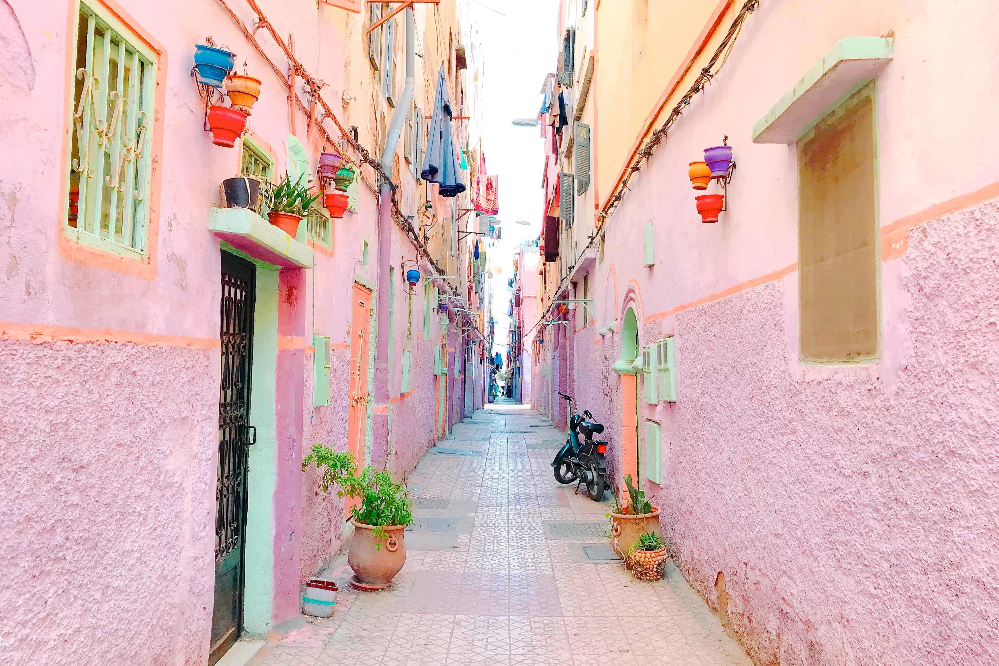 色に溢れた迷宮都市！モロッコのカサブランカ観光におすすめ ...